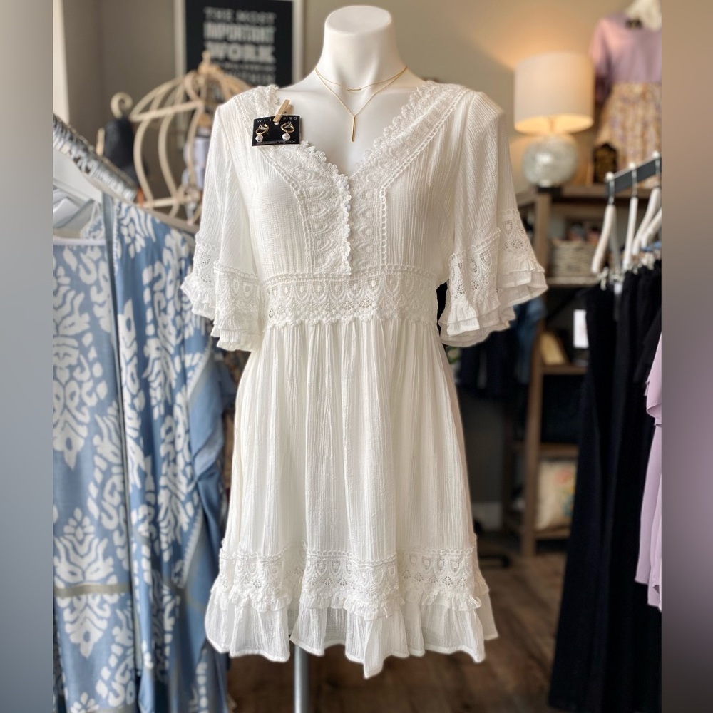 Blu Ivy White Lace Dress